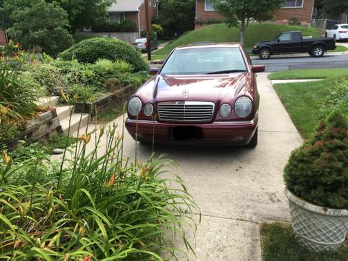 Photo 4 of 6 of 1999 Mercedes-Benz E-Class E430